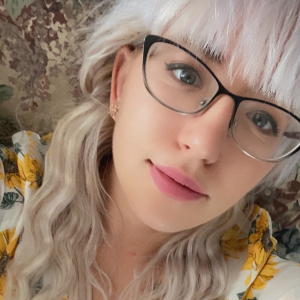 Meet your Posher, Julie